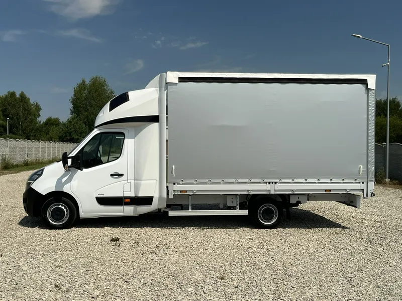 Renault Master /Movano Spanie_Tył LAMAX 10-palet_Firana Camera_Cofania Radio_Carplay