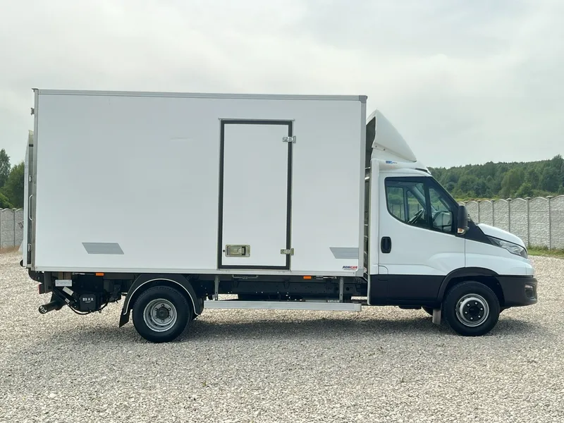 Iveco Daily 70C18 Winda-1_tona Izoterma- 8 palet 3.0/180KM ładowność-3850kg