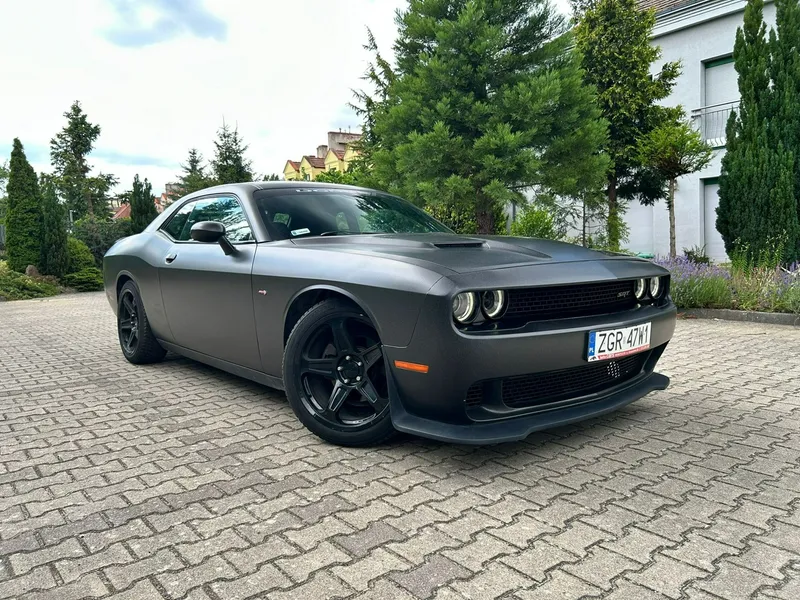Dodge Challenger 3.6 benzyna 309 KM 2017