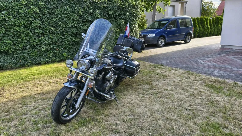 Yamaha XVS 0.9 benzyna 54 KM 2013